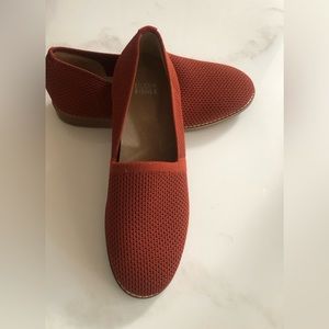 Woman’s Eileen Fisher Flats